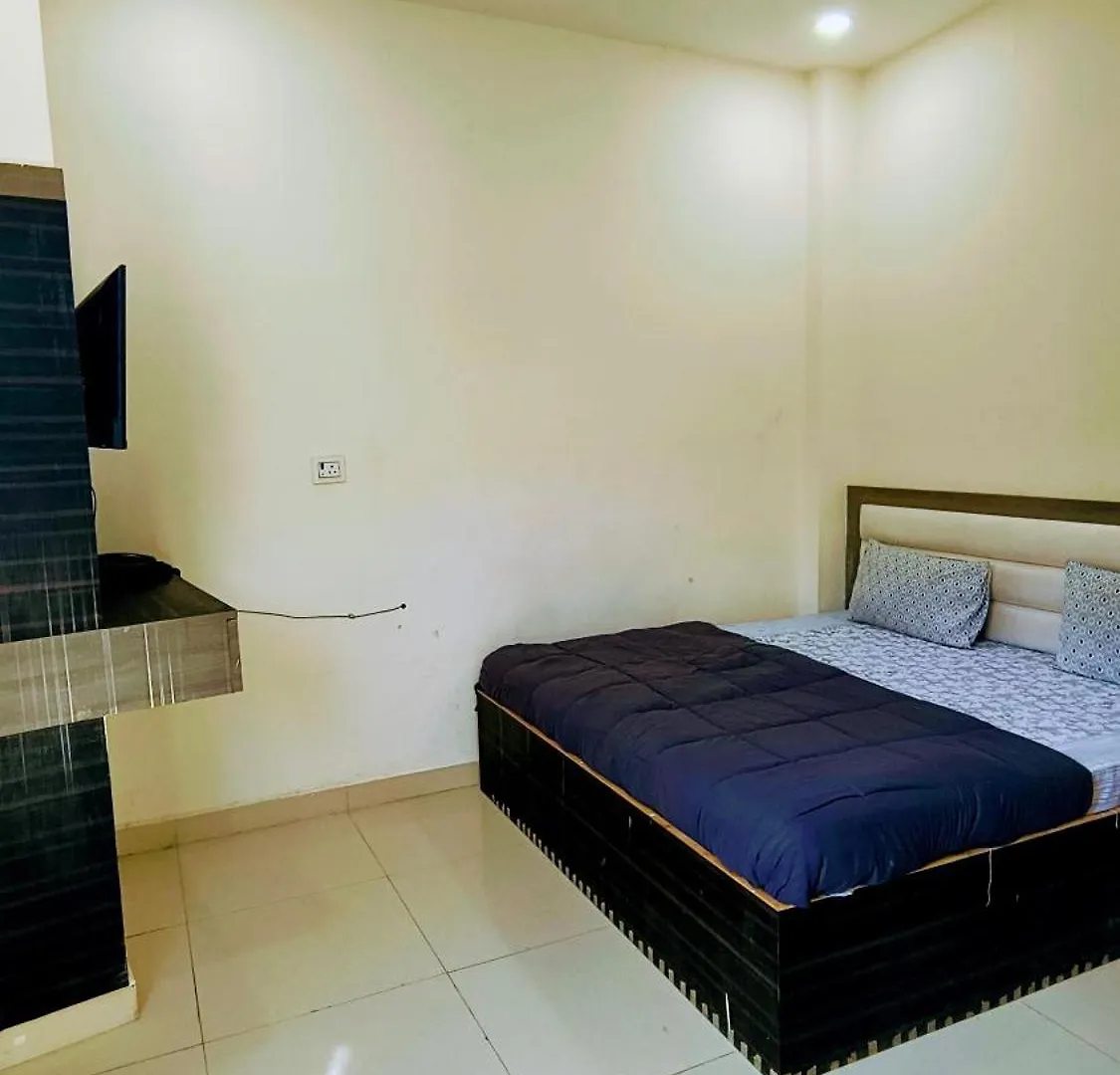 Hotel Diamond Tree By Dream Homes Group Agra  0*, Agra (Uttar Pradesh)