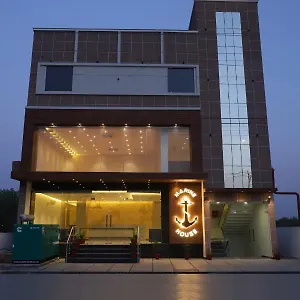 3* Hotel Marine House
