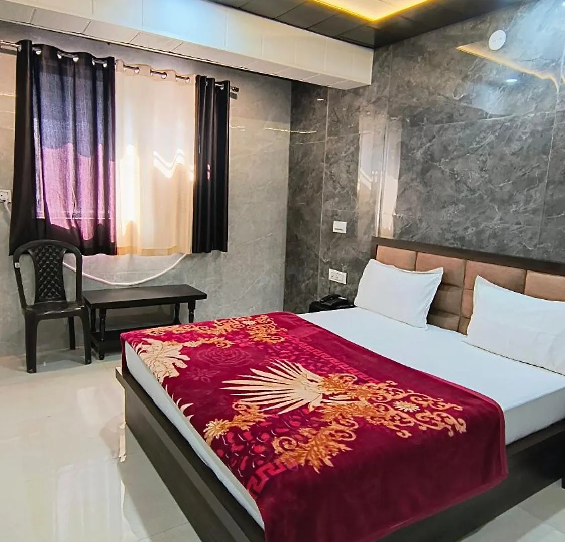Hotel Diamond Tree By Dream Homes Group Agra  Agra (Uttar Pradesh)